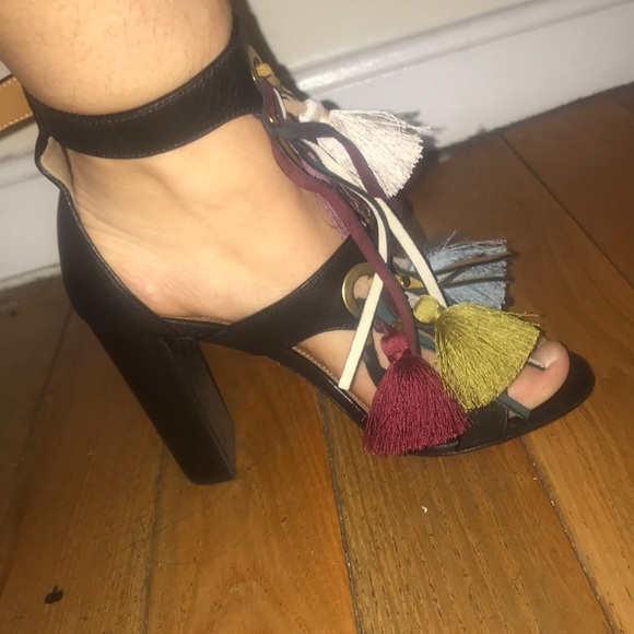 Chloé Tassel Fringe Leather Sandals - Picture 4 of 8